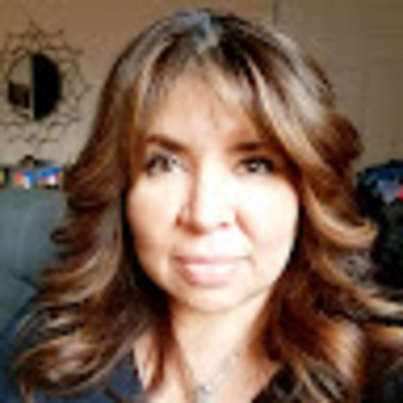 Meet your Posher, Melissa - Picture 1 of 1